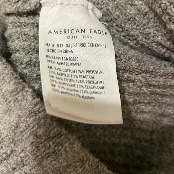 American Eagle Outfitters Women’s Gray Cropped Off the Shoulder Sweater. Size M. - Picture 4 of 6